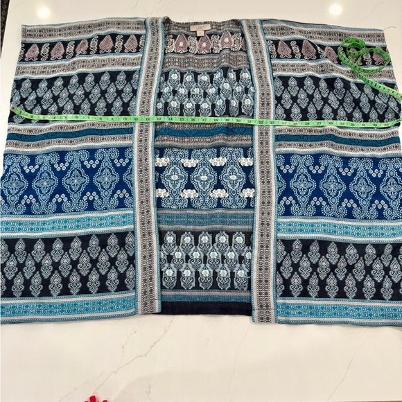 LOFT soft knit tapestry kimono wrap in blue hues - Picture 5 of 10